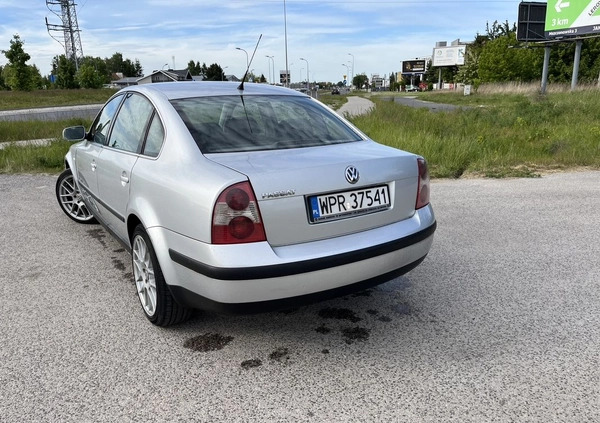Volkswagen Passat cena 11900 przebieg: 312000, rok produkcji 2001 z Warszawa małe 37